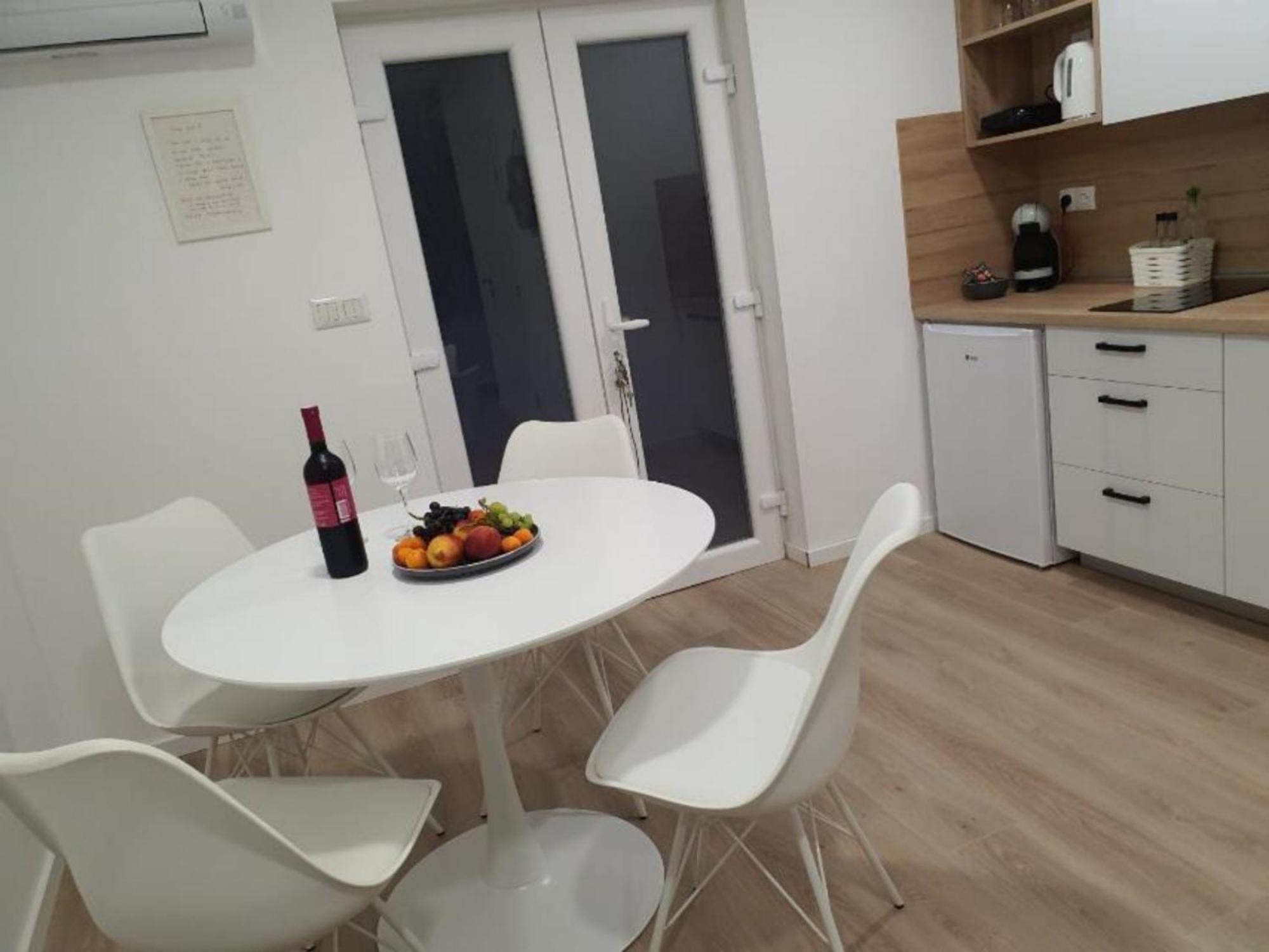 Apartments Malalu 네움 객실 사진